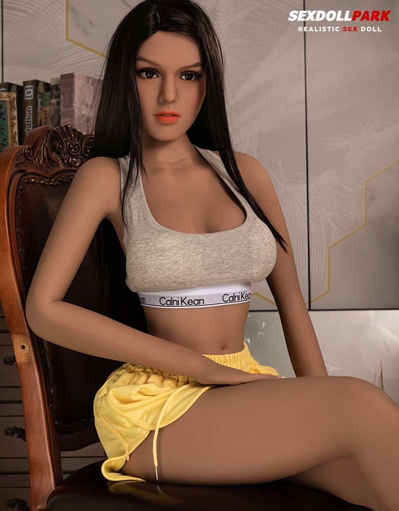 Love Doll，There are many options, but the most crucial one is affordable. Getting a decent TPEdoll at a very affordable price is your best choice.
